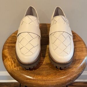 Dolce Vita Aubree White Leather Platform Lug Sole Loafers Size 8.5 NWOB